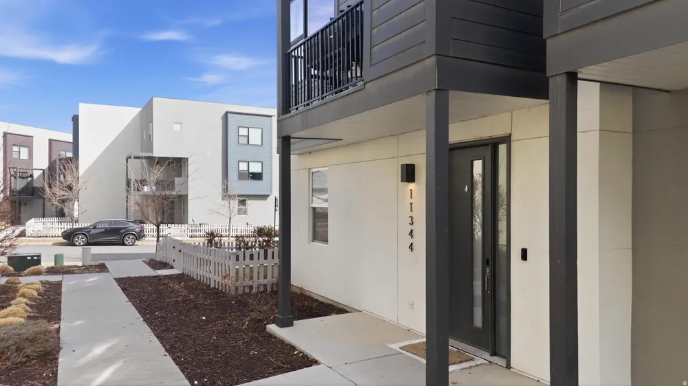 11344 S Willow Walk Dr, South Jordan, UT